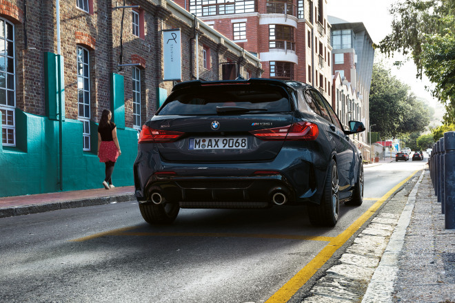 bmw-1-series-m135i-inspire-mg-exterior-interior-desktop-03.jpg