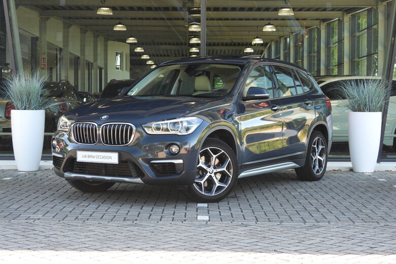 vehicle-background-image