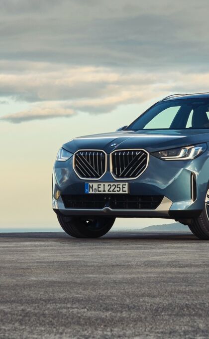 mobile-P90554882_highRes_the-new-bmw-x3-30e-x