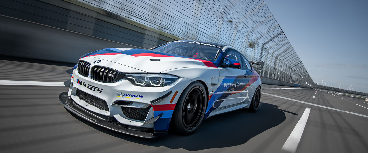 BMW-M-Race-Track-GT-Training-Level-2-2560x896