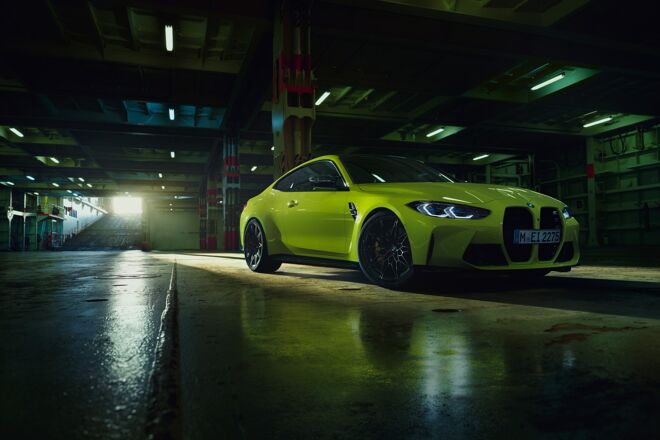 _content_dam_bmw_marketBMW_M_common_topics_magazine-article-pool_2019_bmw-m-wallpaper_bmw-m4-competition-mi-03