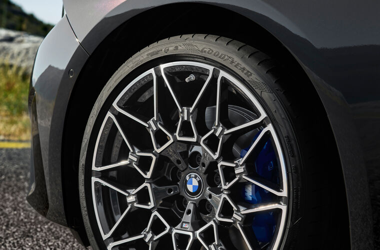 P90657745_highRes_the-new-bmw-320-exte.jpg