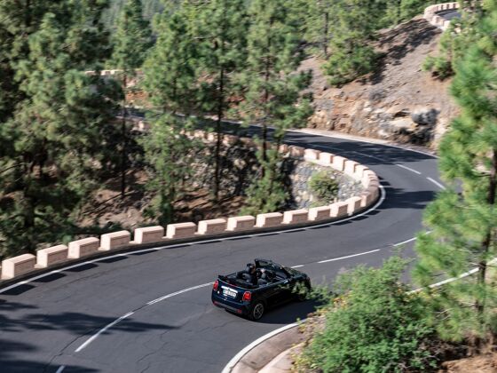 P90493853_lowRes_mini-cooper-se-conve.jpg