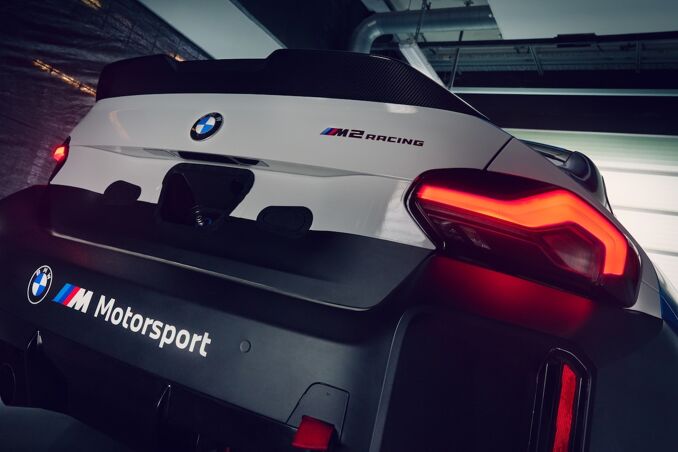 bmw-m2-racing-12-16x9