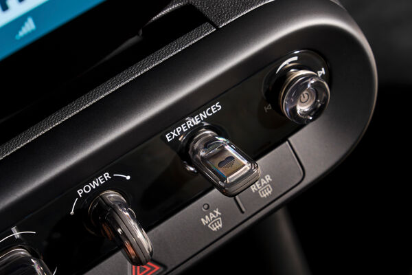 P90518472_highRes_mini-cooper-se-09-20.jpg