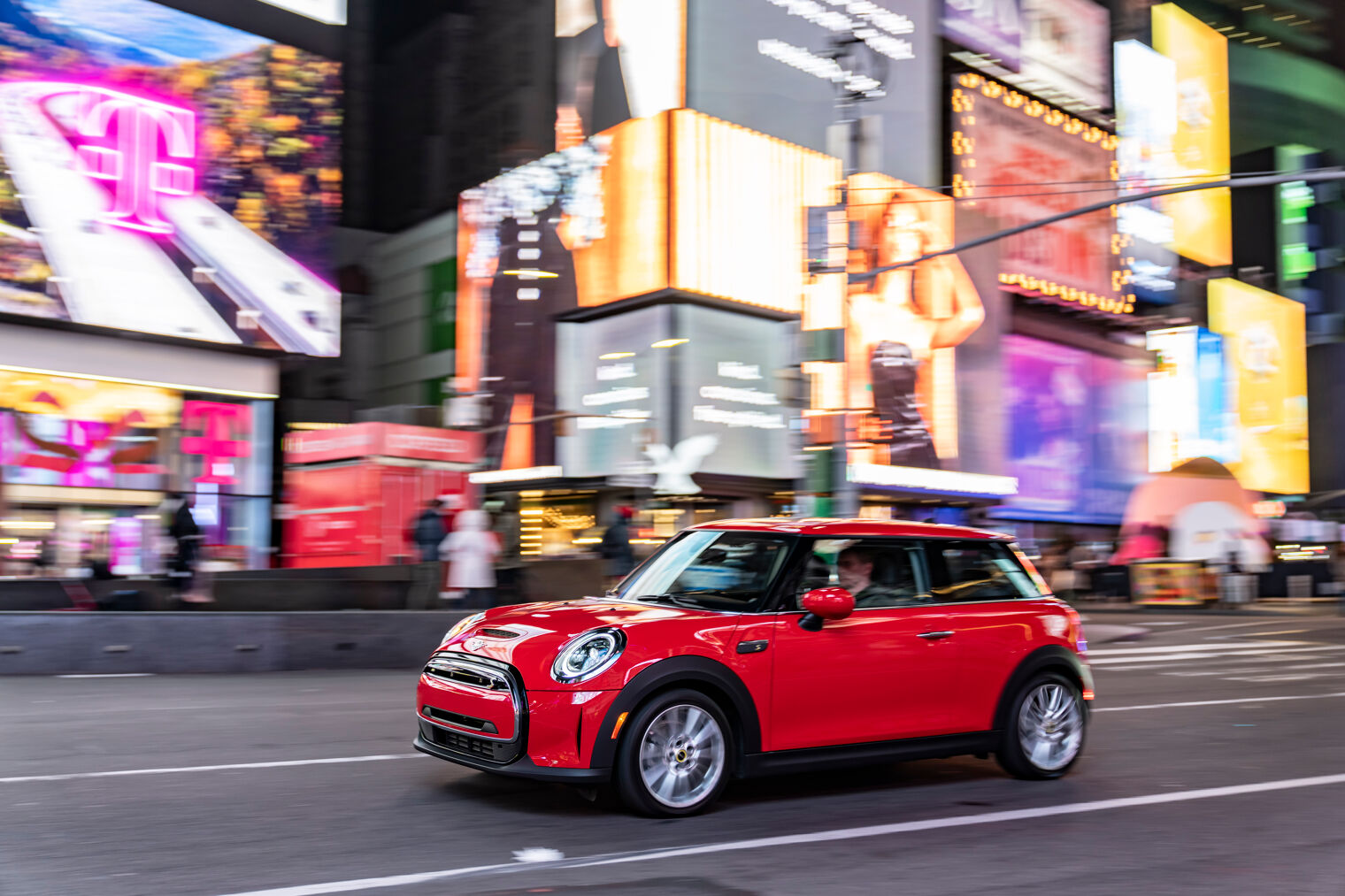 P90482553_highRes_mini-cooper-se-10-20.jpg