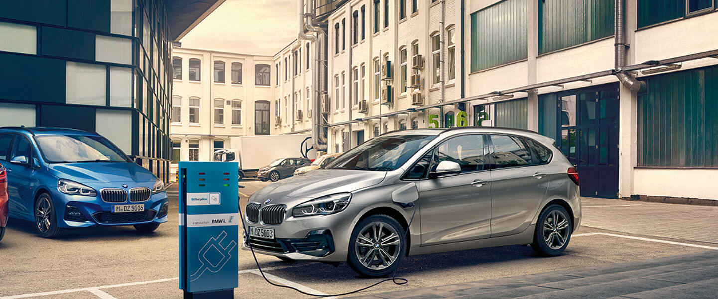 bmw-2-series-active-tourer-models-equipment-sd-plugin-hybrid