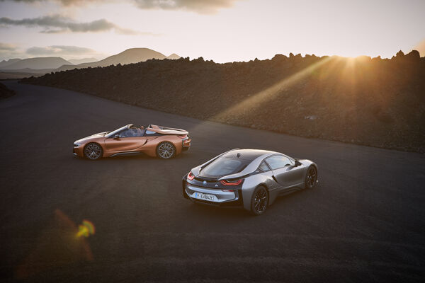 P90285376_highRes_the-new-bmw-i8-roads