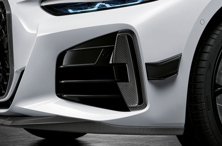 P90390687_highRes_the-all-new-bmw-4-se