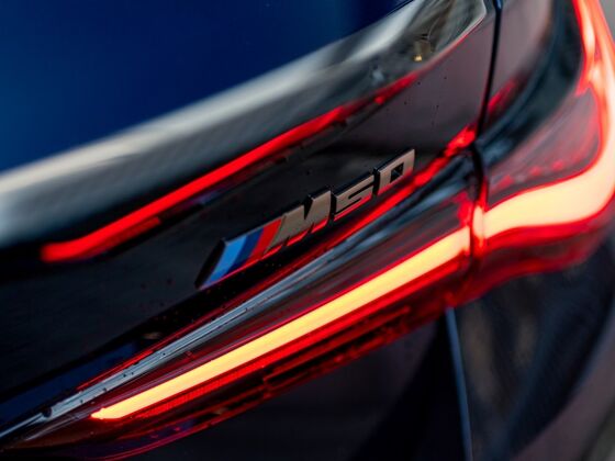 P90489564_lowRes_the-bmw-i4-m50-tanza