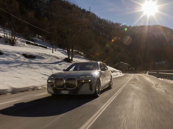 P90494031_lowRes_bmw-i7-02-2023
