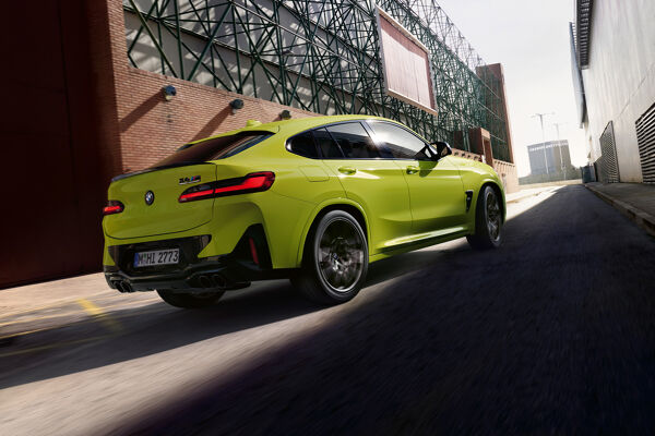 bmw-x4-m-automobiles-onepager-gallery-x4-m-competition-wallpaper-03