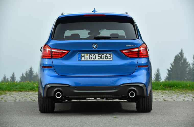 P90305299_highRes_the-new-bmw-2-series
