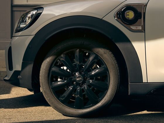 P90389457_lowRes_the-new-mini-cooper-