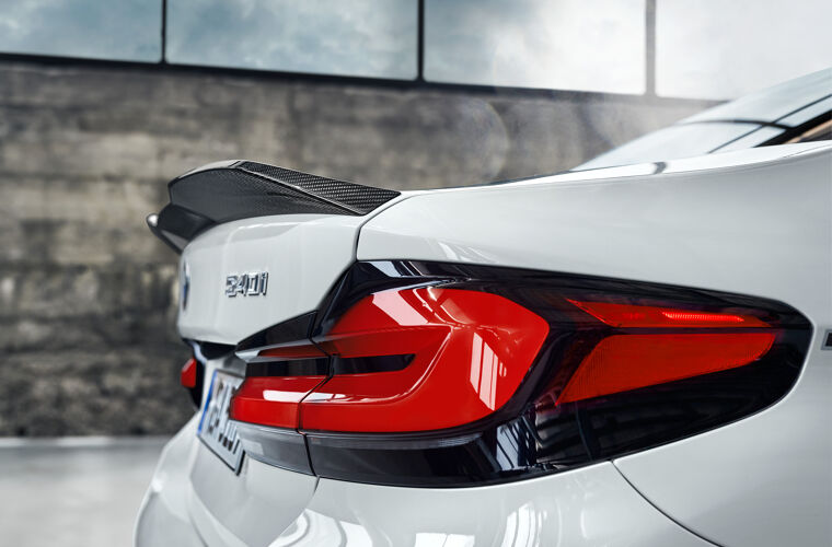 P90394285_highRes_the-new-bmw-5-series