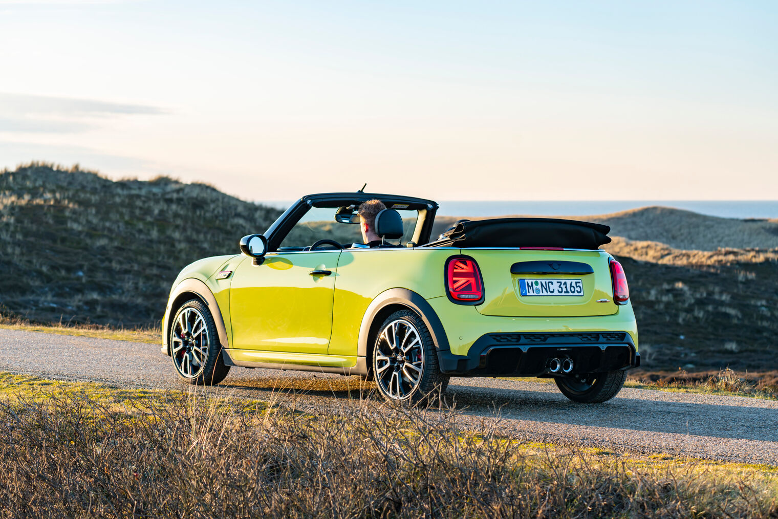 P90413646_highRes_the-mini-john-cooper