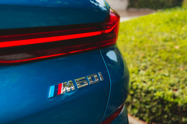 P90492372_highRes_the-new-bmw-x6-m60i-