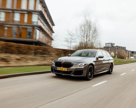 BMW530iTouring-41
