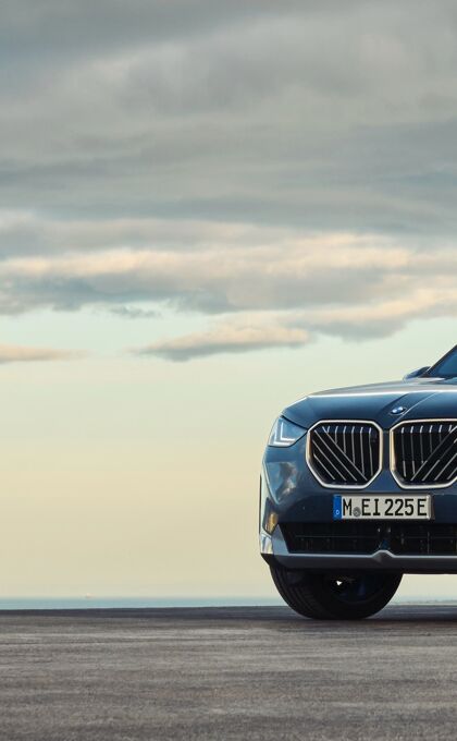 desktop-P90554882_highRes_the-new-bmw-x3-30e-x