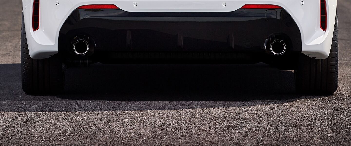 P90402194_highRes_the-all-new-bmw-128t