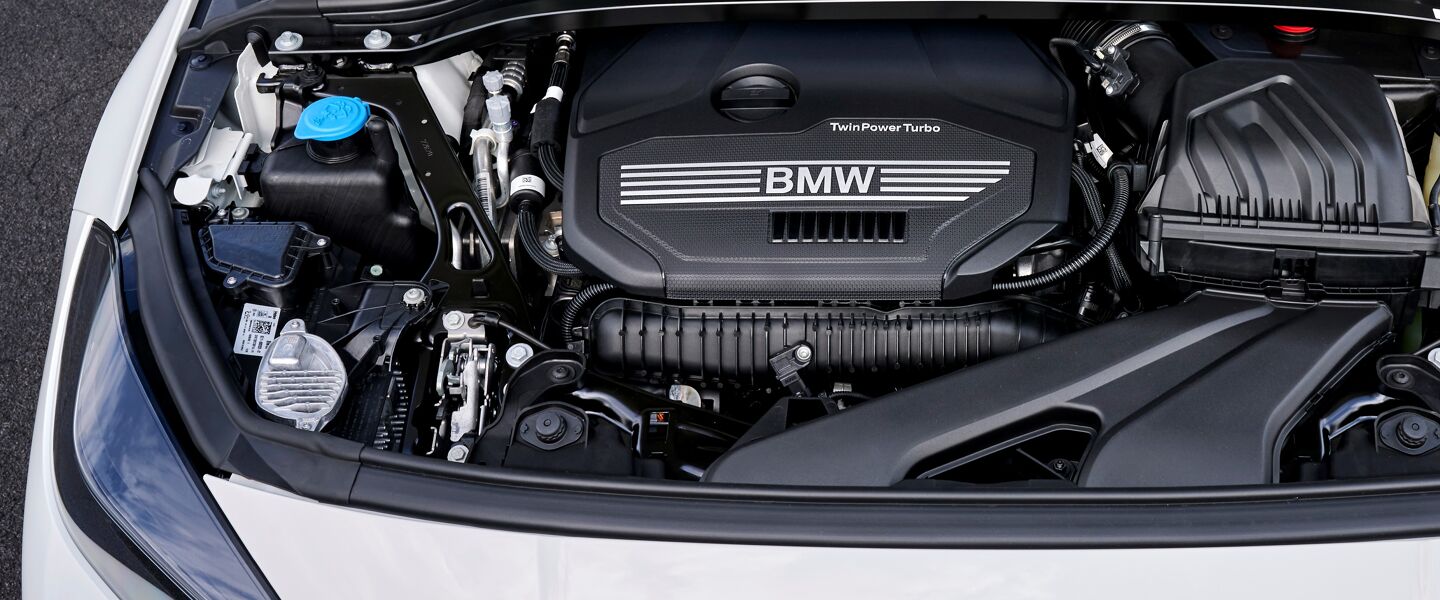 P90402203_highRes_the-all-new-bmw-128t