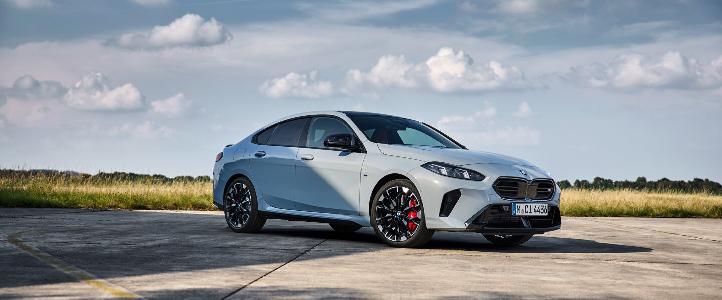 P90572428_highRes_the-new-bmw-m235-xdr