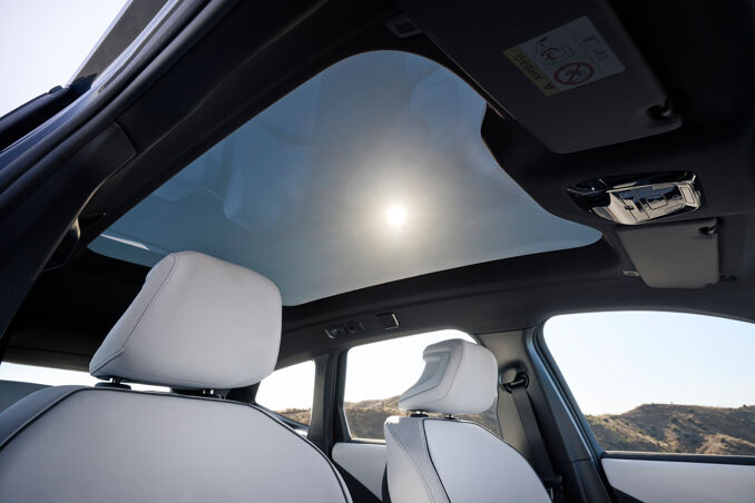P90615667_highRes_the-new-bmw-ix3-50-x