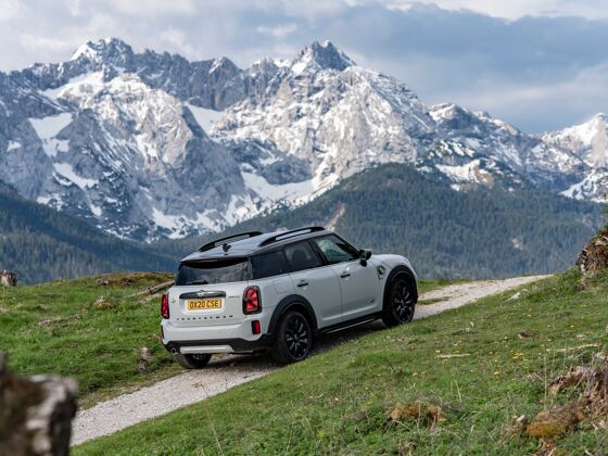 P90389431_lowRes_the-new-mini-cooper-
