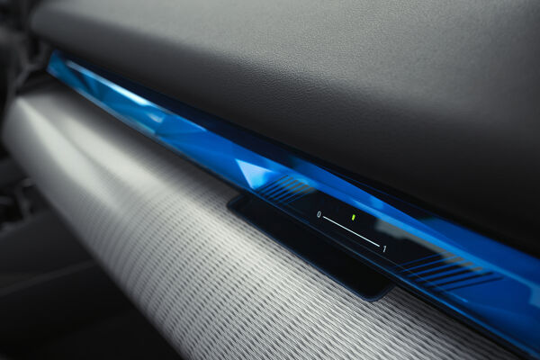 P90505132_highRes_the-new-bmw-i5-edriv