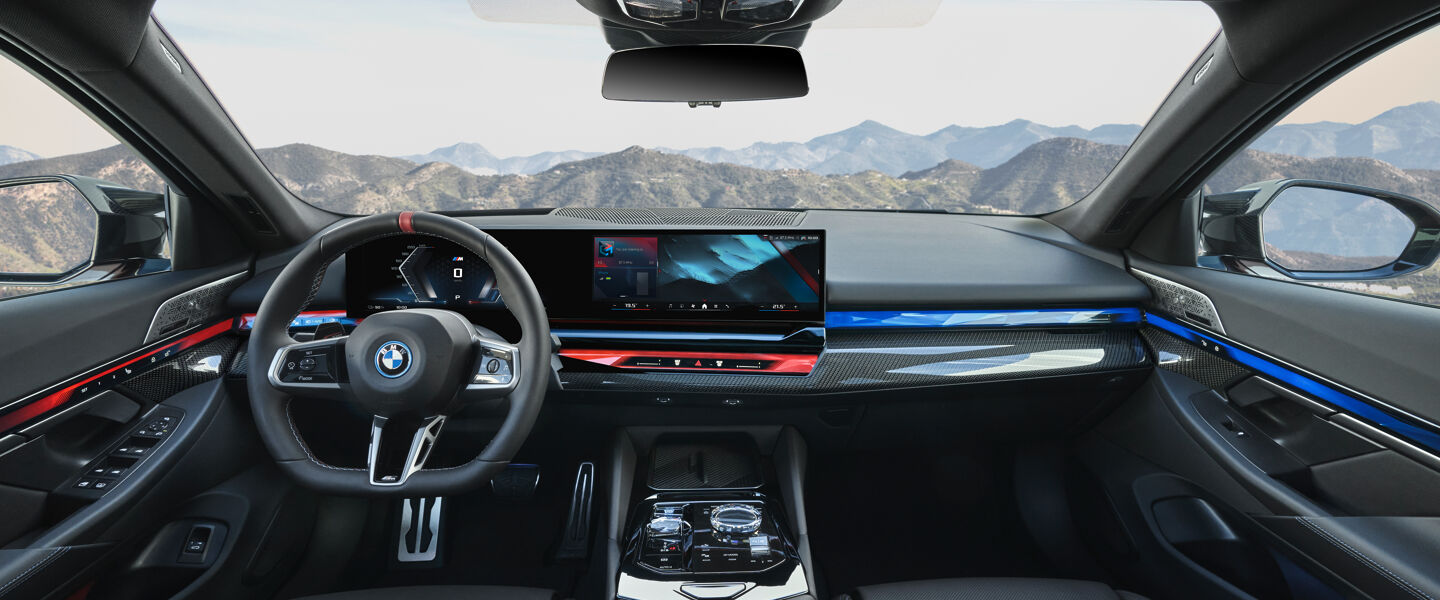 P90505514_highRes_the-new-bmw-i5-m60-x