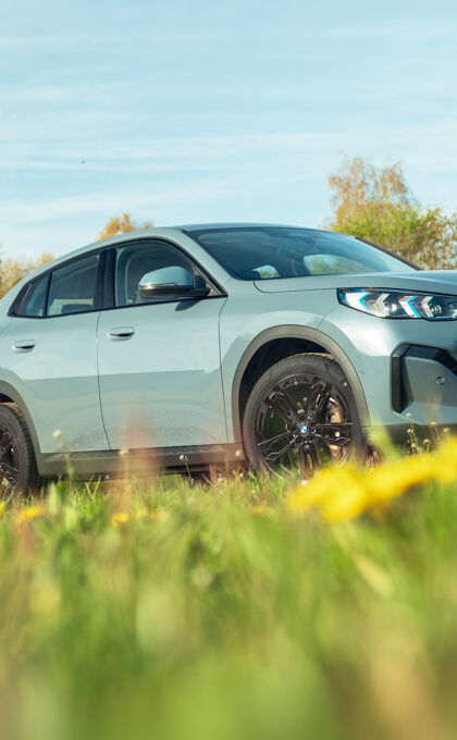BMW iX2 Pure Edition