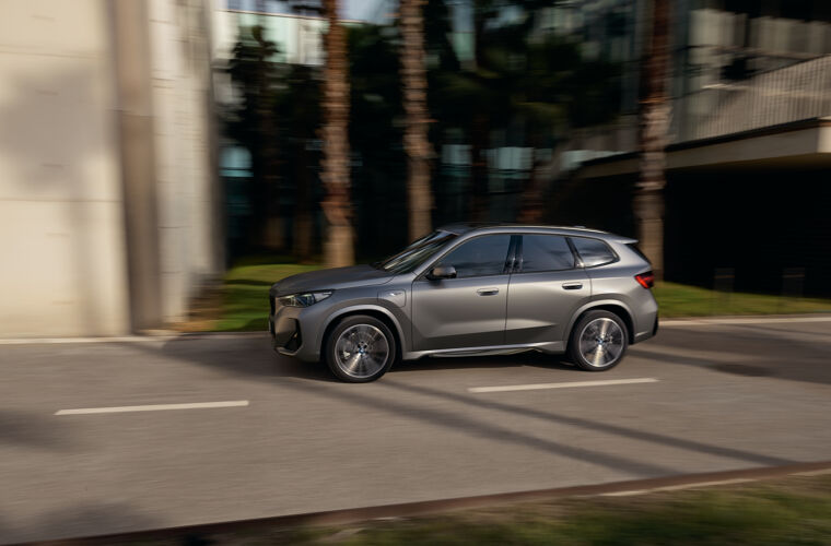 BMW X120