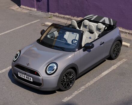 mini-F67-seating-wide