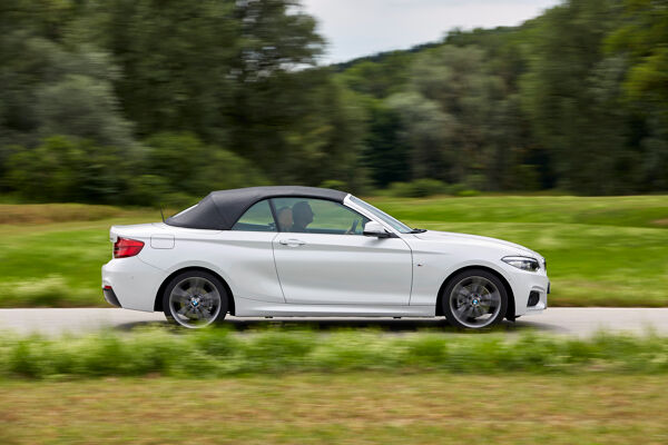 P90269895_highRes_the-new-bmw-2-series
