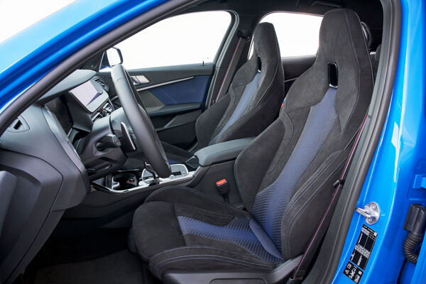 P90359121_highRes_the-all-new-bmw-1-se
