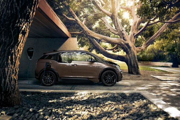 P90379398_highRes_bmw-i3s-09-2018