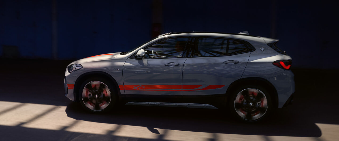 bmw-x-series-x2-highlights-mg-exterior-interior-03-desktop