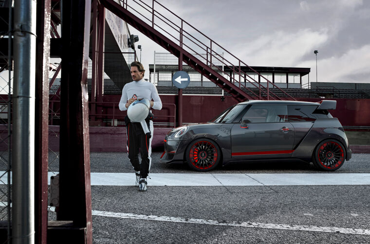 P90275444_highRes_mini-john-cooper-wor (2)