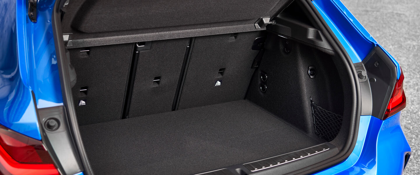 P90349588_highRes_the-all-new-bmw-1-se