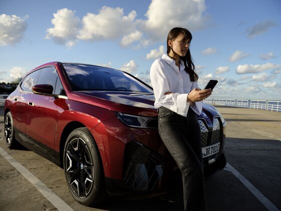 P90462881_lowRes_bmw-myapp-05-2022