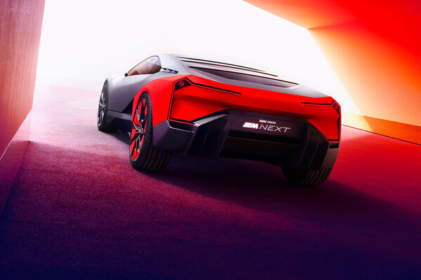 bmw-vision-m-next-mg-exterior-desktop-04