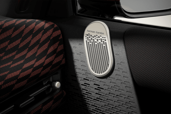 mini-J01-JCW-harman-kardon-wide