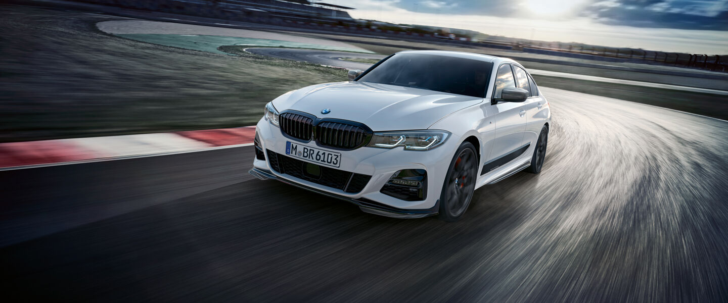 P90324843_highRes_the-new-bmw-3-series