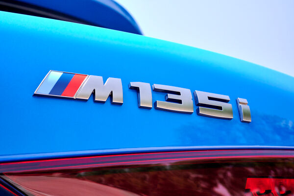 P90359110_highRes_the-all-new-bmw-1-se
