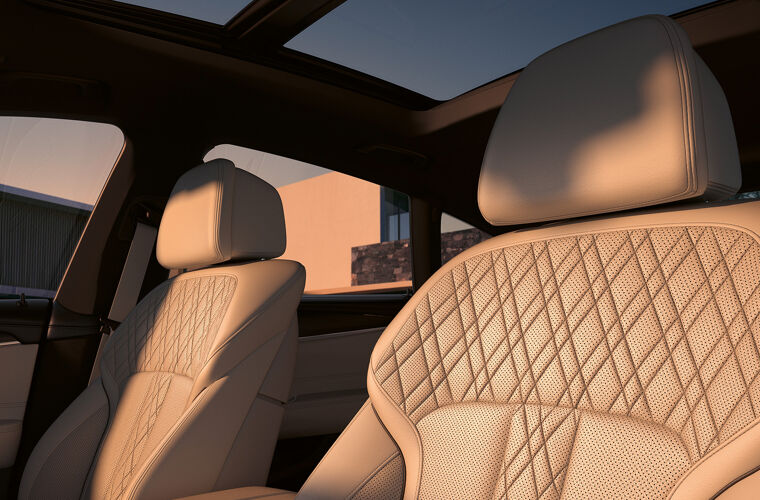 bmw-6-series-gran-turismo-highlights-highlight-desktop-02