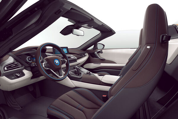 bmw-i8-i8roadster-home-gallery-lines-1920x1080-04-halo-dalbergia-brown.jpg.asset.1510124408750