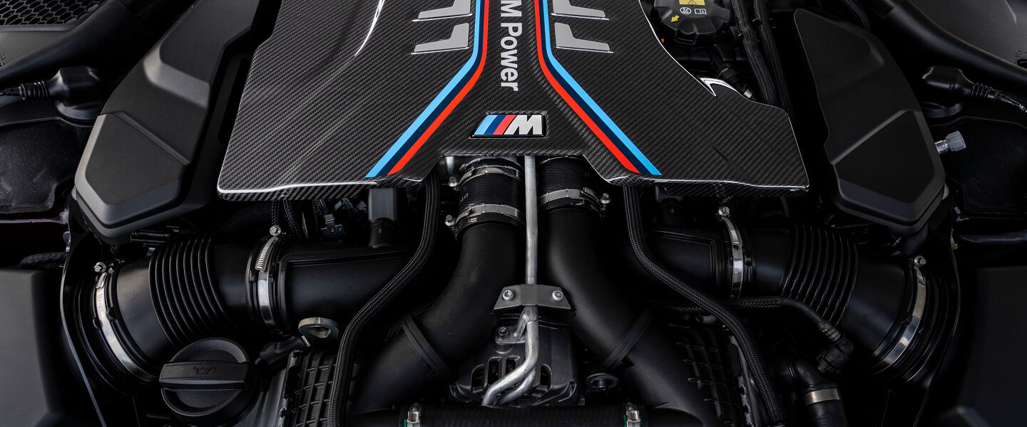 P90369551_highRes_the-new-bmw-m8-gran-