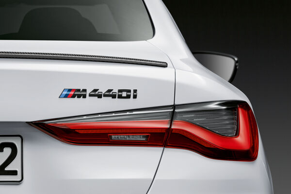 P90390688_highRes_the-all-new-bmw-4-se.jpg