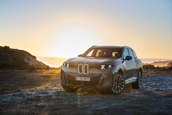 P90646014_highRes_bmw-ix5-60-xdrive-06.jpg