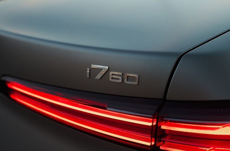 DI26_000384614_V1_O_sRGB_BMW-i7-Saloon-Sedan-(G70-LCI)---In-this-close-up-we-can-see-the-.jpg